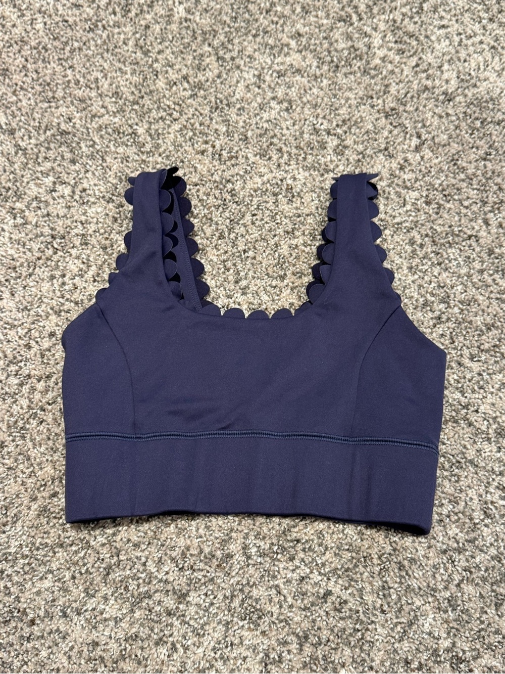 IVL Collective Scallop-Edge sports bra - size 4